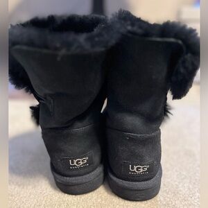 UGG Women's Bailey Button Triplet II Boot in Black Size 6